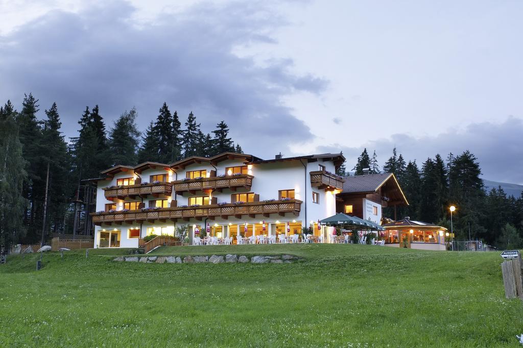 Familienhotel Moos-Alm Lienz Exterior foto